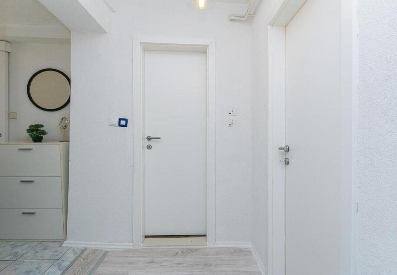 Apartment Jure Brist Exterior foto